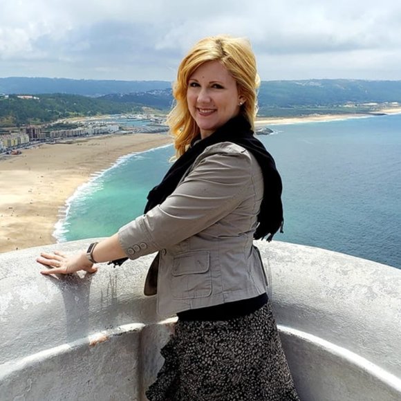 Meet your Posher, Emily! - Picture 6 of 8